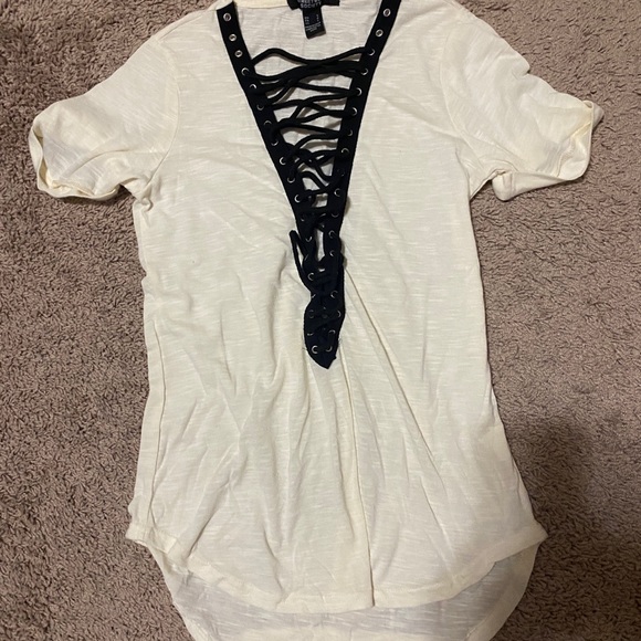 Cream front criss cross t-shirt - Picture 1 of 2
